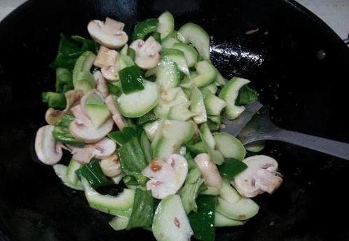 吃白瓜喝冷水,白瓜冷水，清凉一夏