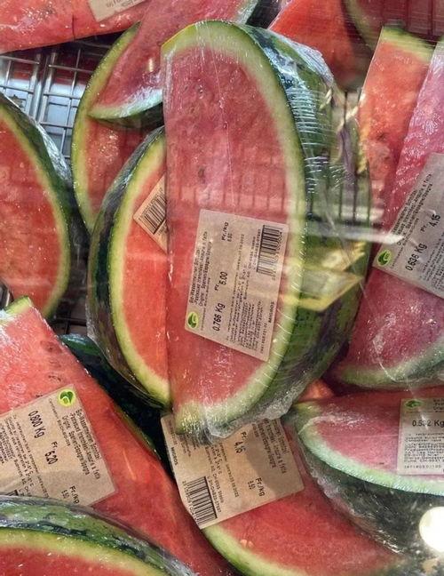 吃瓜吃多了腰疼,揭秘“甜蜜负担”背后的健康隐患